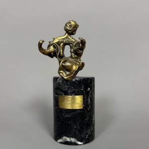 Salvador DALI (1904-1989) « Madonne de Port Lligat ».